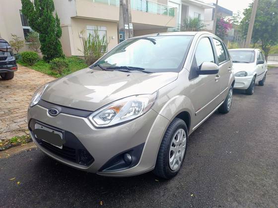 FORD FIESTA 1.6 MPI HATCH 8V FLEX 4P MANUAL FORD FIESTA 1.6 MPI HATCH 8V FLEX 4P MANUAL